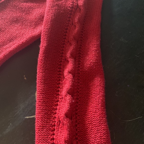 Red sweater - Picture 3 of 3